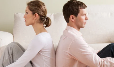 6 erros mais comuns que as mulheres cometem no começo do namoro