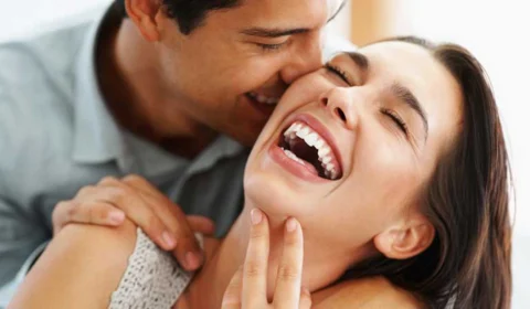 É Possível o Relacionamento entre uma mulher e um Homem mais Jovem dar Certo?