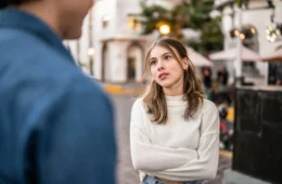 Os 6 erros que sabotam um relacionamento logo no começo e como evitá-los